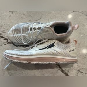 Altar Solstice Training Shoes